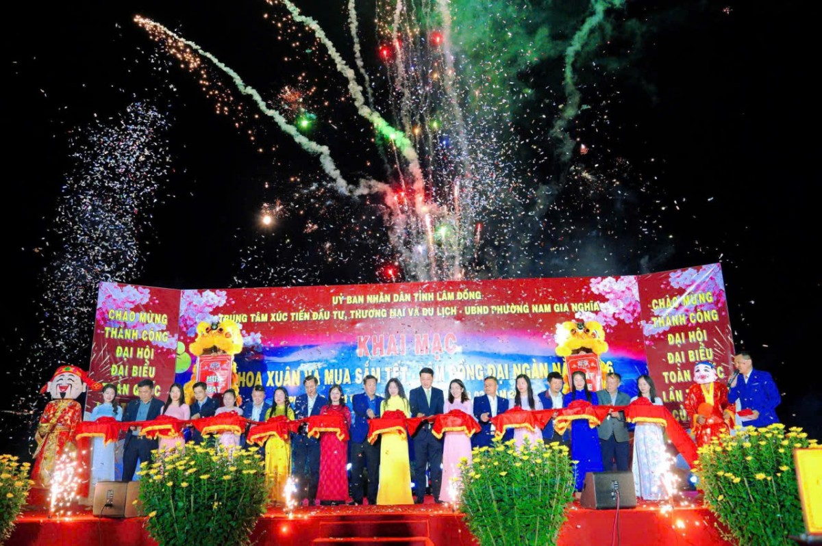 Khai mạc Chợ hoa xuân và mua sắm Tết “Lâm Đồng đại ngàn” 2026