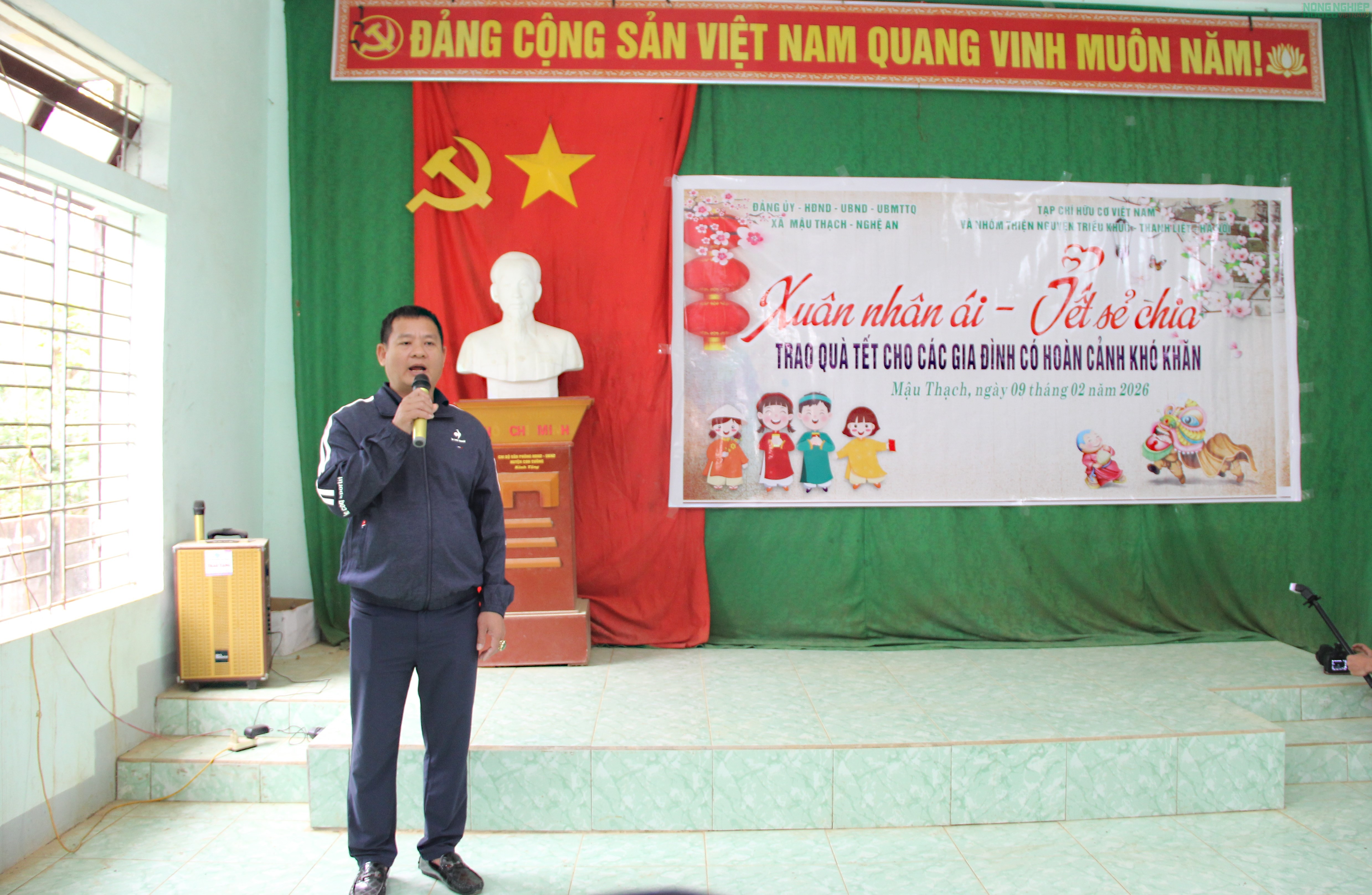 Hàng trăm suất quà Tết gửi gắm yêu thương đến với bà con Đan Lai, xứ Nghệ