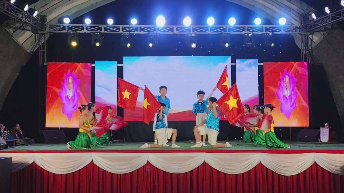 Các tiết mục văn nghệ đặc sắc tại Hội diễn “Mừng Đảng – Mừng Xuân” Bính Ngọ 2026 do xã Thạnh Mỹ (TP Đà Nẵng) tổ chức.