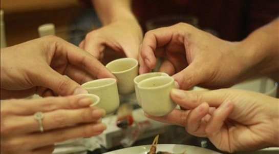 Vui xuân hãy tỉnh táo khi uống rượu