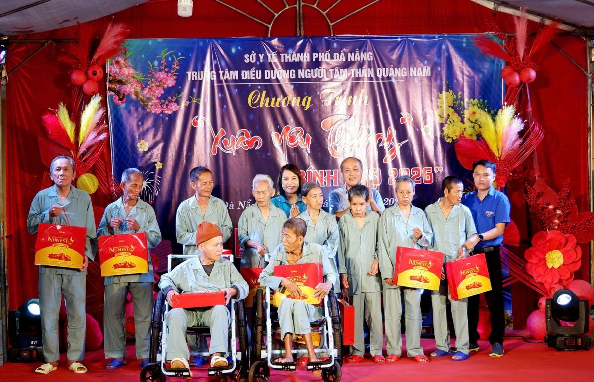 Khi mùa xuân được gọi tên bằng sự sẻ chia