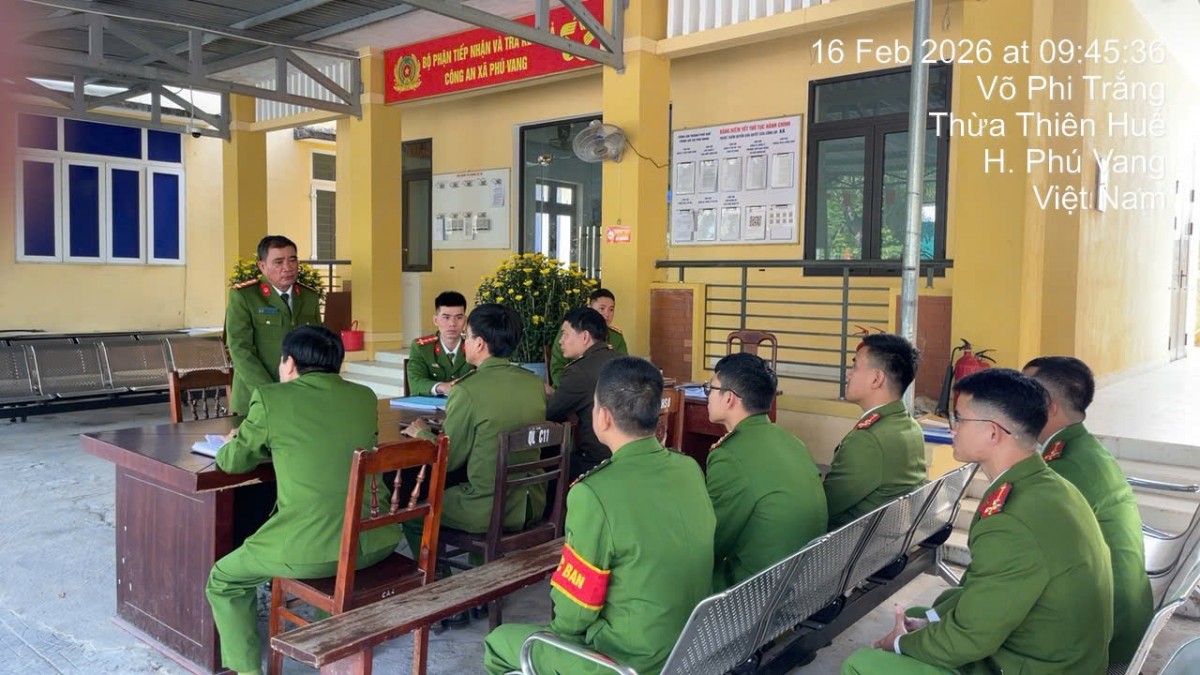 Công an Tp. Huế kiểm tra đột xuất, đảm bảo an ninh trước Giao thừa