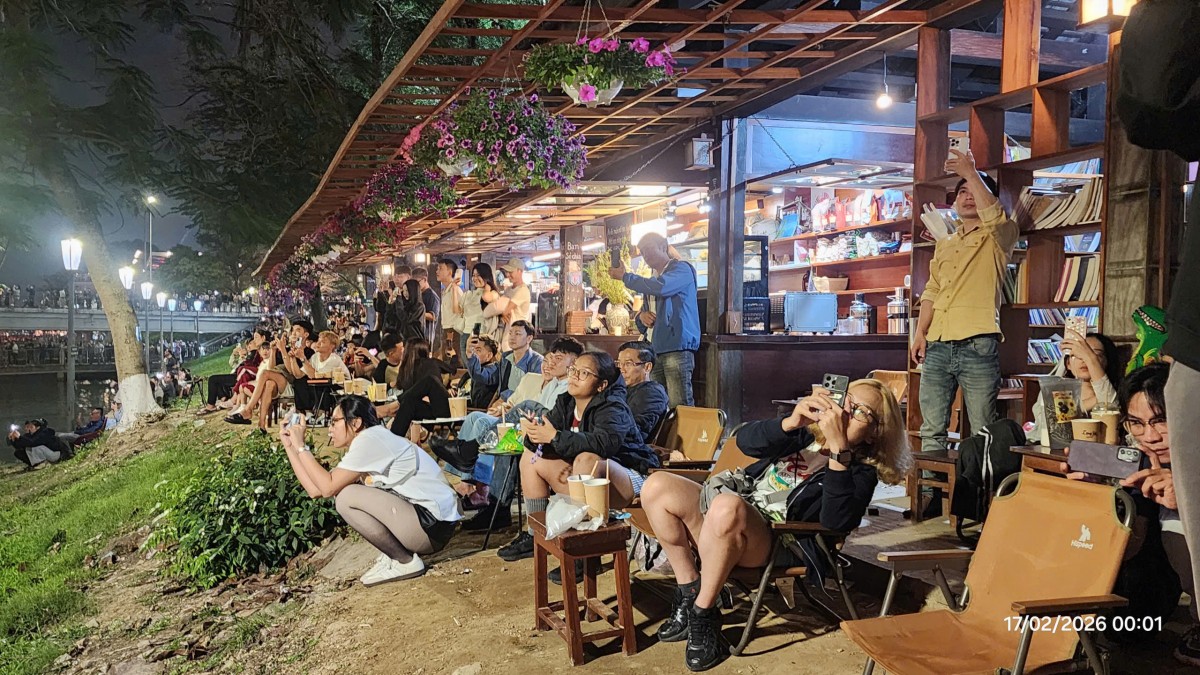 Tp. Huế: Giao thừa Bính Ngọ 2026 - rực rỡ pháo hoa, khát vọng vươn xa