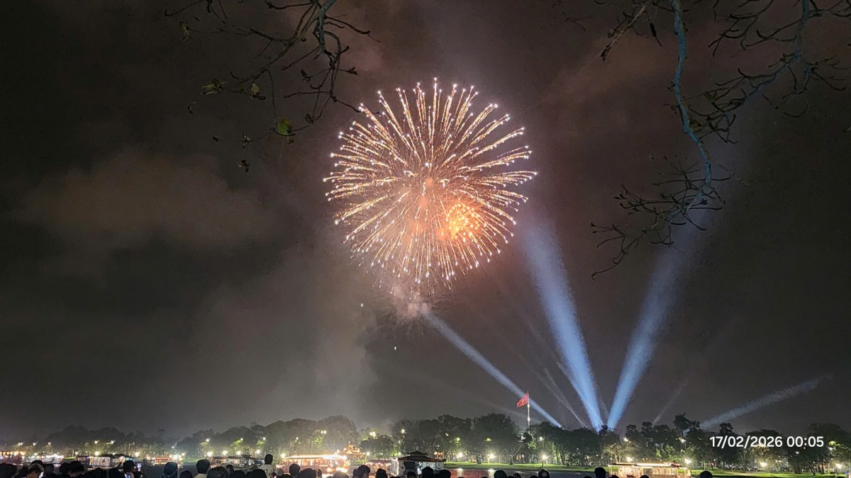 Tp. Huế: Giao thừa Bính Ngọ 2026 - rực rỡ pháo hoa, khát vọng vươn xa