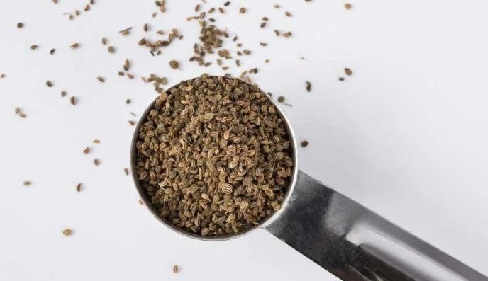 6 lợi ích của hạt cần tây có thể khiến bạn bất ngờ