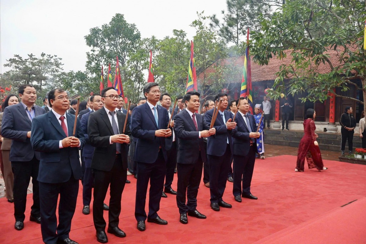 Khai bút Xuân Bính Ngọ 2026: Hành trình về miền di sản và đạo học của đất Cảng