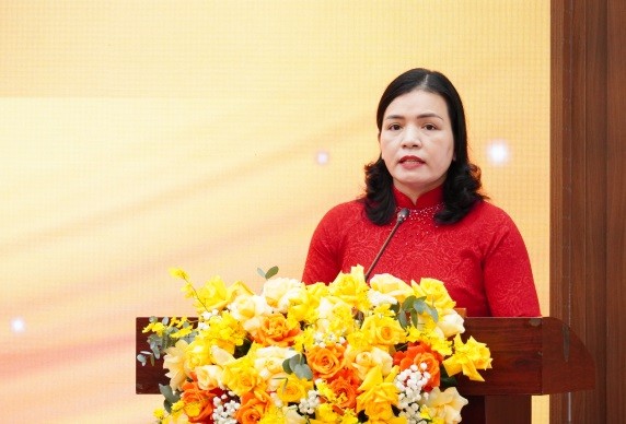 Phó Chủ tịch Thường trực UBND tỉnh Quảng Ngãi Y Ngọc phát biểu chúc mừng báo chí