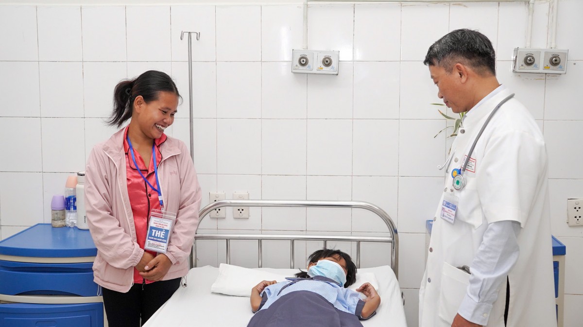 Bệnh nhi 7 tuổi, trú tại A Lưới, Tp. Huế khi đang điều trị tại BVTW Huế