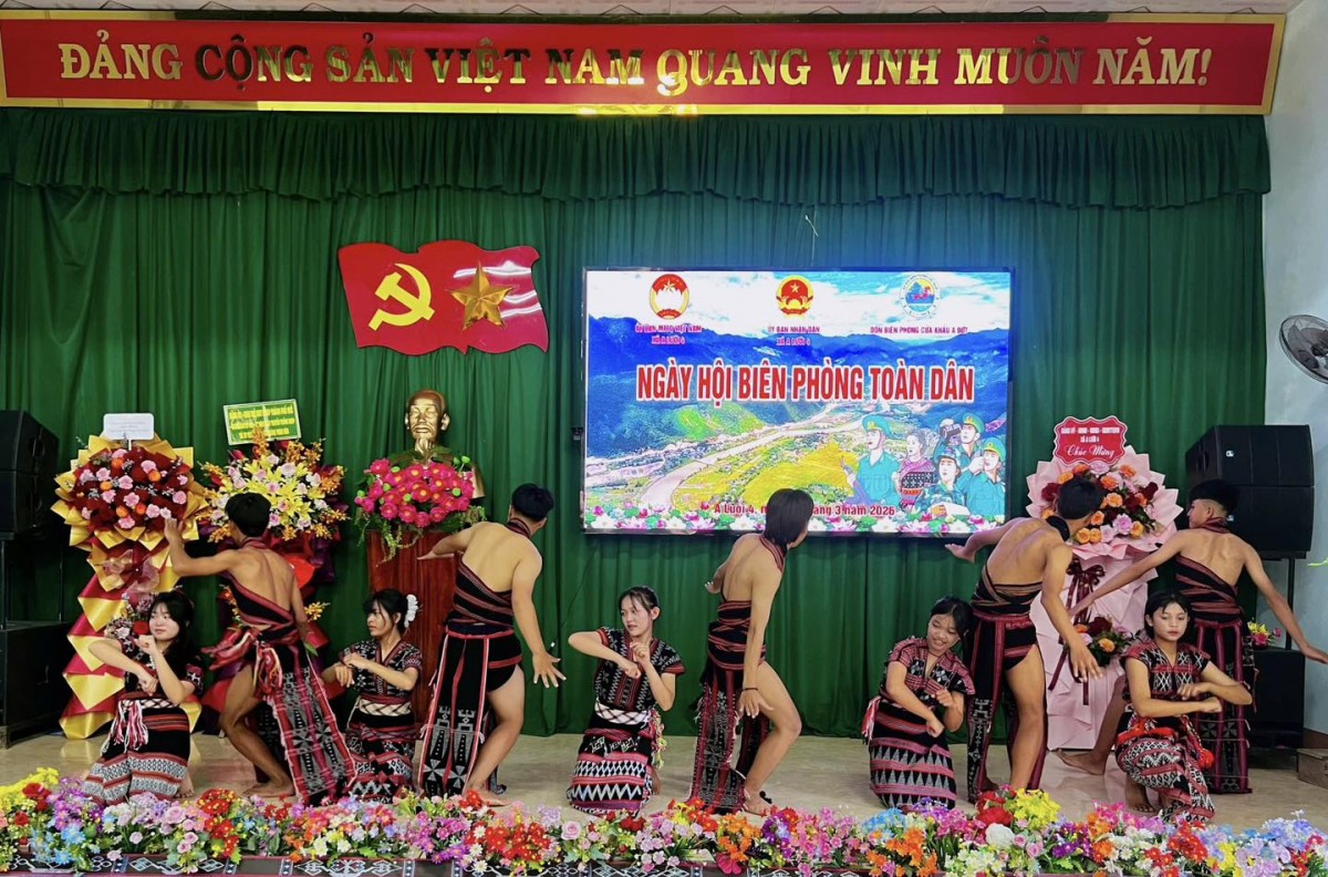 Tiết mục văn nghệ chào mừng Ngày hội Biên phòng toàn dân năm 2026 tại xã A Lưới 4, Tp. Huế
