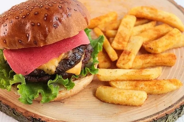 Từ thiếu hụt sang dư thừa, thị trường khoai tây châu Âu đối mặt áp lực giảm giá