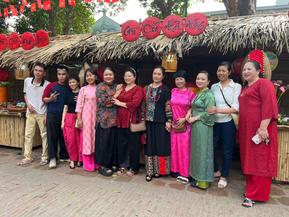 Đó là khẳng định của ông Đinh Hữu Bình, Chủ tịch xã Dân Hoà tại lễ 'Tết lại' Ước Lễ, tái hiện đình làng, chợ quê, tôn vinh nghề giò chả, đón bà con xa quê về sum họp.