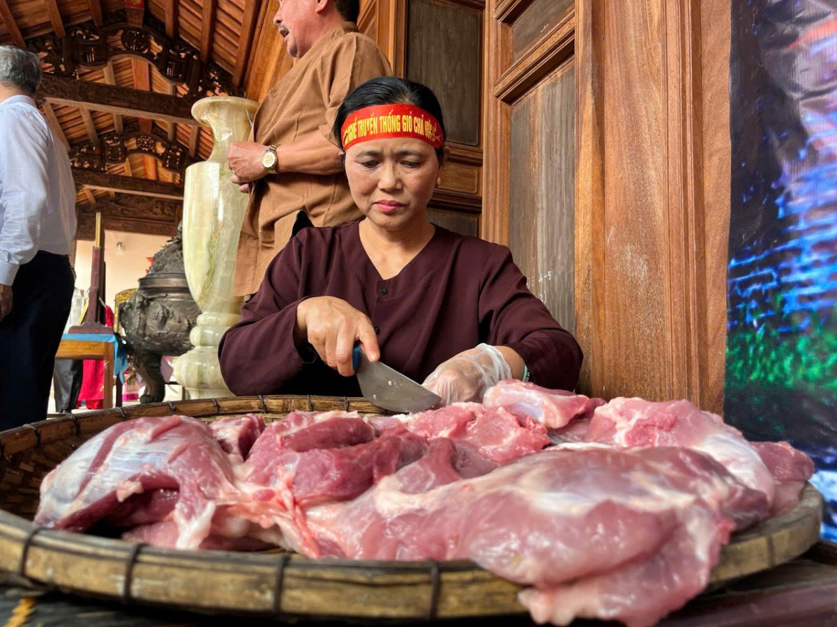 Đó là khẳng định của ông Đinh Hữu Bình, Chủ tịch xã Dân Hoà tại lễ 'Tết lại' Ước Lễ, tái hiện đình làng, chợ quê, tôn vinh nghề giò chả, đón bà con xa quê về sum họp.