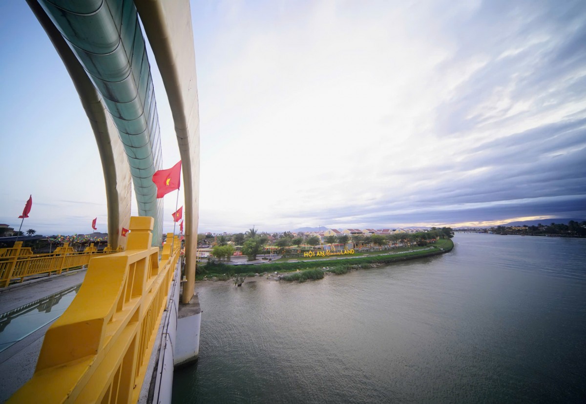 Bầu trời Hội An bừng sáng đêm khai mạc Lễ hội Ánh sáng & Di sản 2026