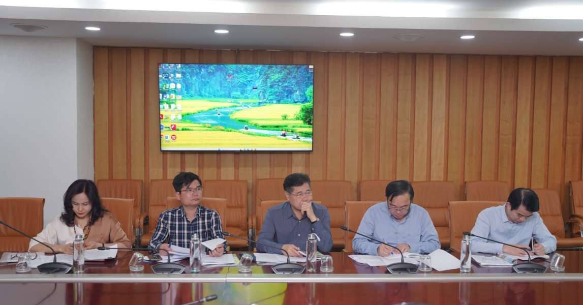 VOAA làm việc với Bộ Nông nghiệp và Môi trường về phát triển nông nghiệp hữu cơ