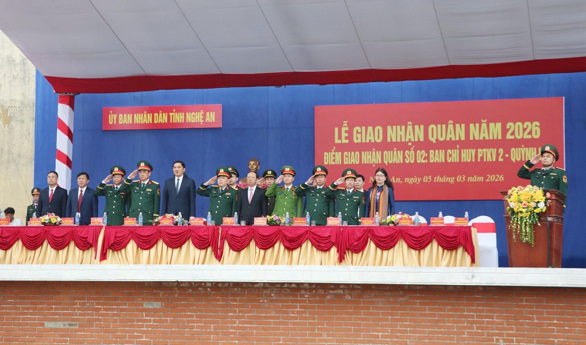 Hơn 3.800 tân binh ở Nghệ An lên đường nhập ngũ