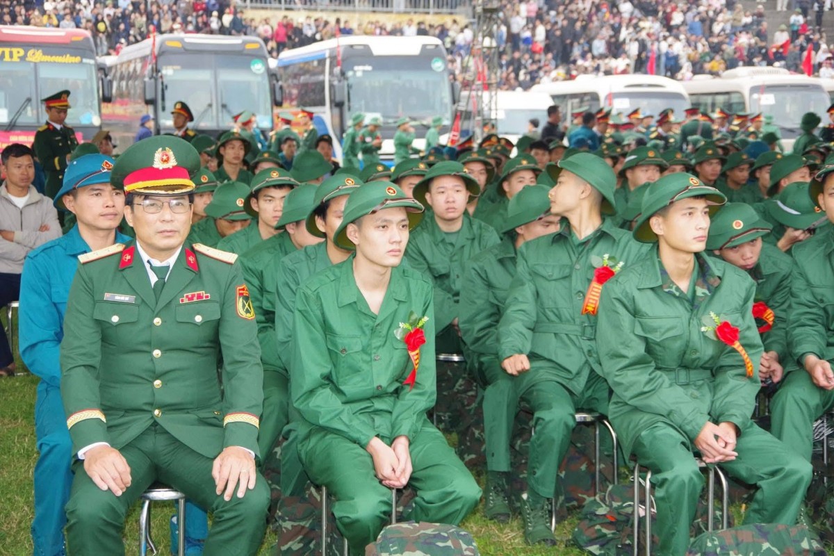 Hơn 3.800 tân binh ở Nghệ An lên đường nhập ngũ