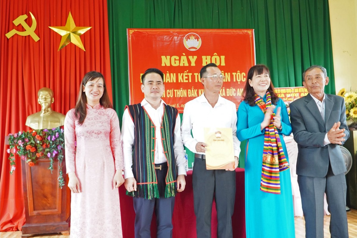 Bí thư Đảng ủy xã Đức An luôn đặt lợi ích của Nhân dân và sự phát triển bền vững của địa phương làm mục tiêu cao nhất