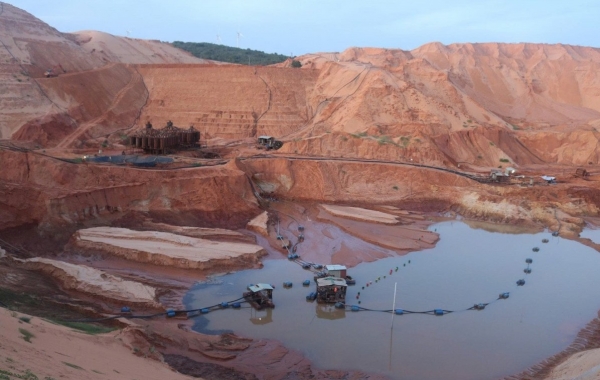 Yêu cầu Công ty Cổ phần Đường Lâm tuân thủ nghiêm quy định về chế biến, xuất khẩu khoáng sản titan