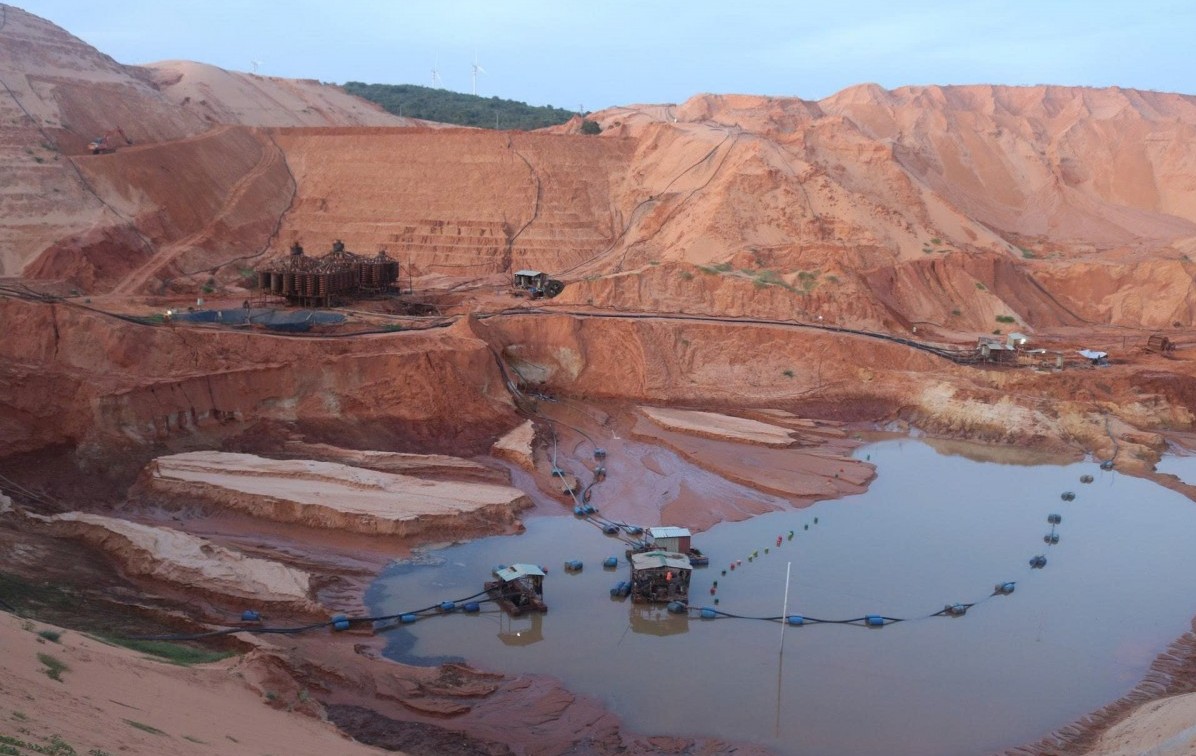 Yêu cầu Công ty Cổ phần Đường Lâm tuân thủ nghiêm quy định về chế biến, xuất khẩu khoáng sản titan