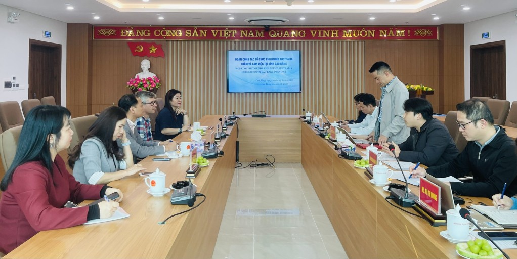 Đoàn công tác Tổ chức ChildFund Australia làm việc với Sở Ngoại vụ Cao Bằng
