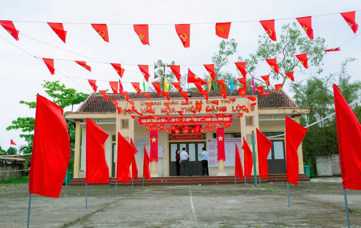 Bộ đội Biên phòng tỉnh Quảng Trị ra sức tuyên truyền bầu cử ở khu vực biên giới Bộ đội Biên phòng tỉnh Quảng Trị ra sức tuyên truyền bầu cử ở khu vực biên giới