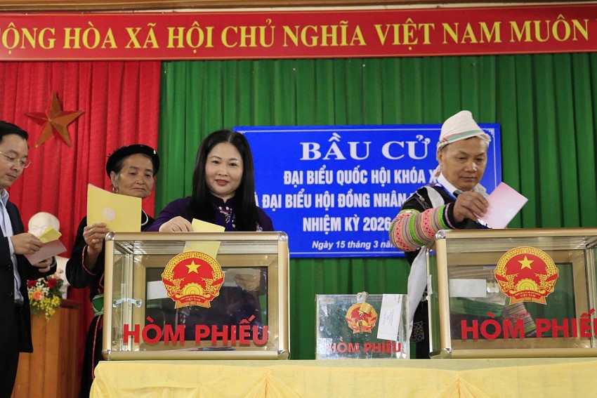 Lào Cai: Gần 1,2 triệu cử tri nô nức đi bầu cử