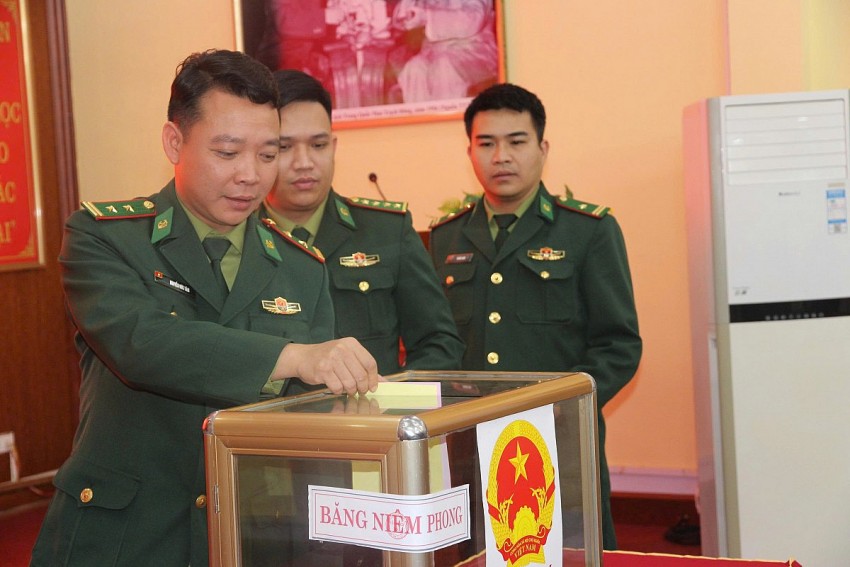 Lào Cai: Gần 1,2 triệu cử tri nô nức đi bầu cử