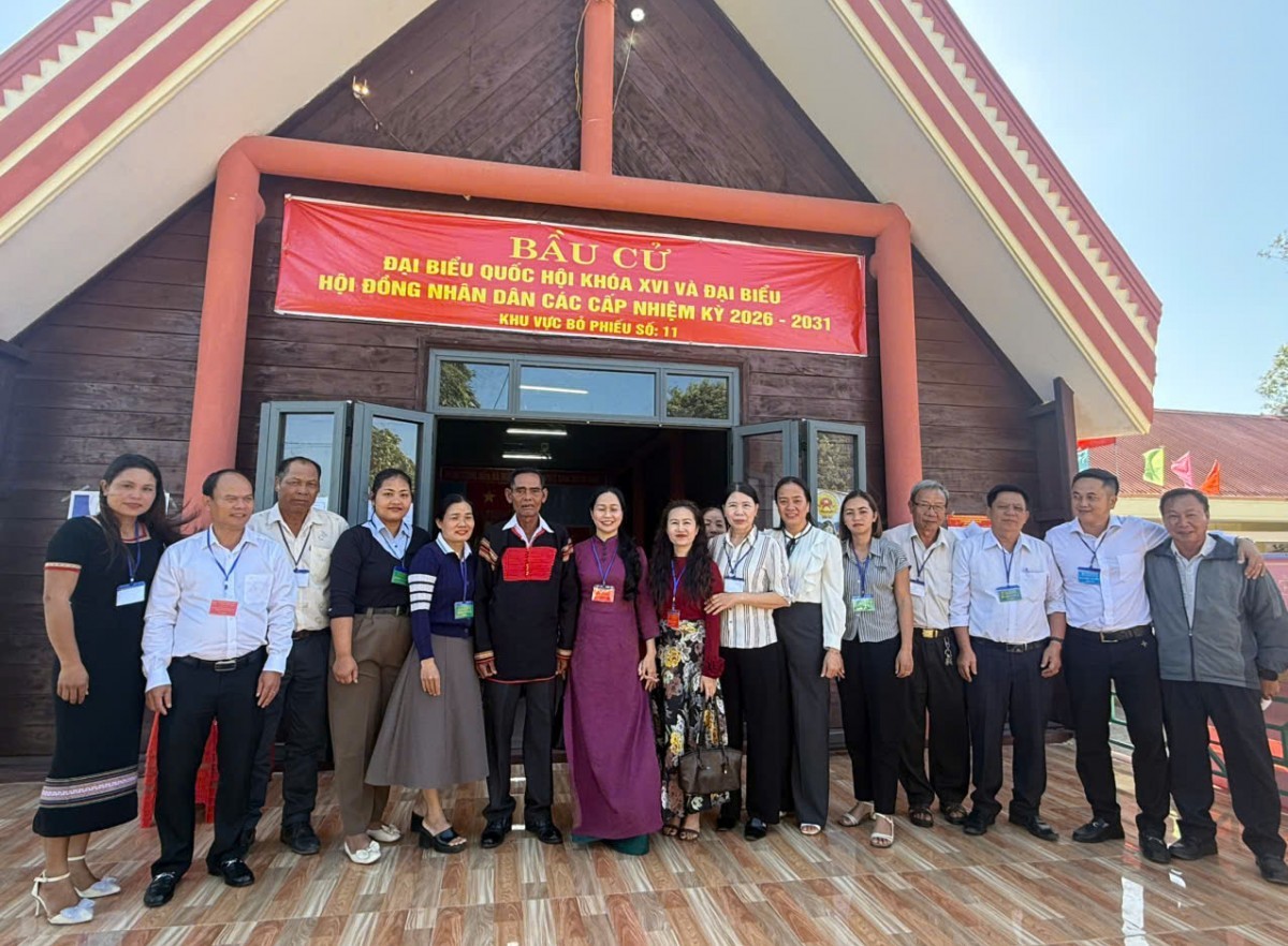 Đắk Lắk: Đoàn công tác Ban Tuyên giáo và Ủy ban Bầu cử tỉnh kiểm tra công tác bầu cử tại xã Ea Na