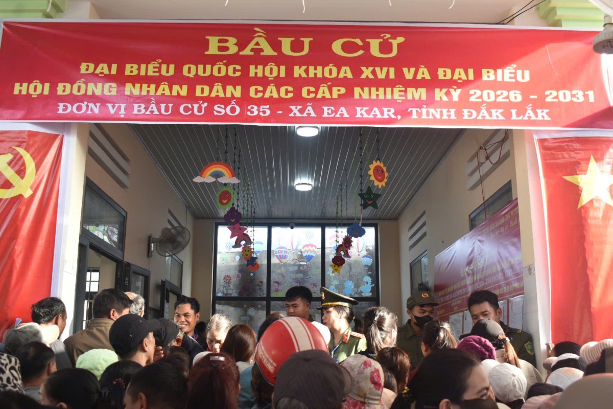 Đắk Lắk: Không khí rộn ràng, phấn khởi tại điểm bầu cử số 11