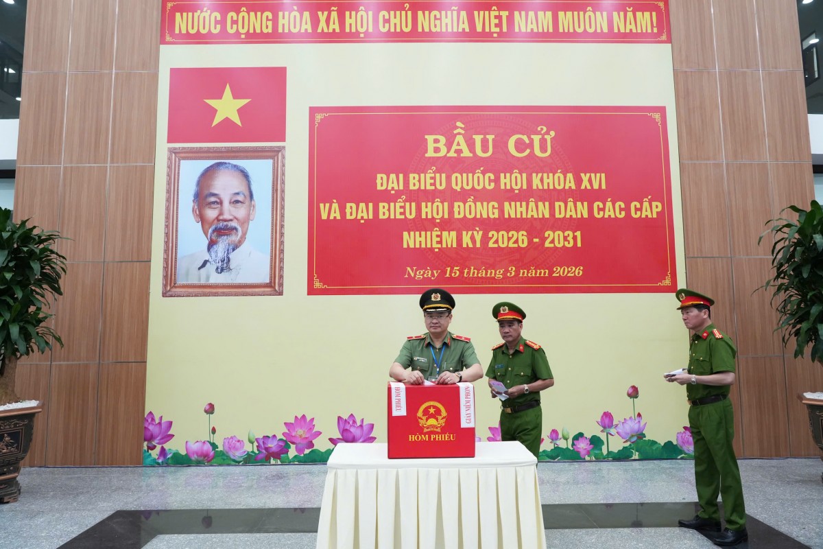 Thiếu tướng Nguyễn Thanh Tuấn