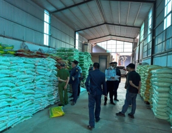 Quản lý thị trường tỉnh Đắk Lắk phát hiện gần 90 tấn phân bón nghi giả