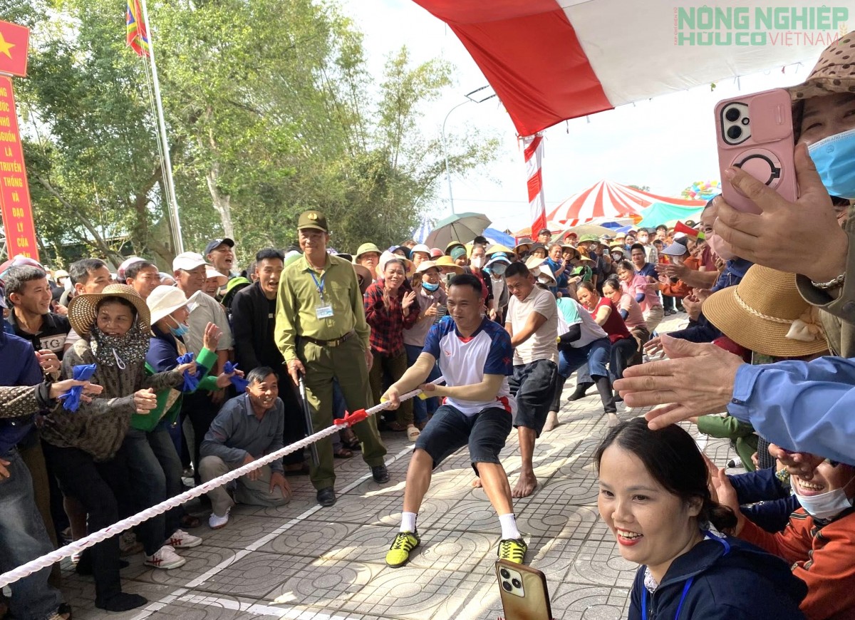 Sôi nổi các hoạt động văn hóa - thể thao tại lễ hội đền Đức Hoàng năm 2026