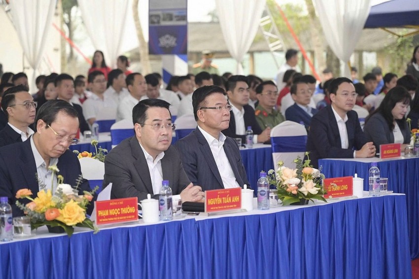 Phó Thủ tướng Lê Thành Long dự lễ động thổ trường nội trú ở biên giới Lào Cai