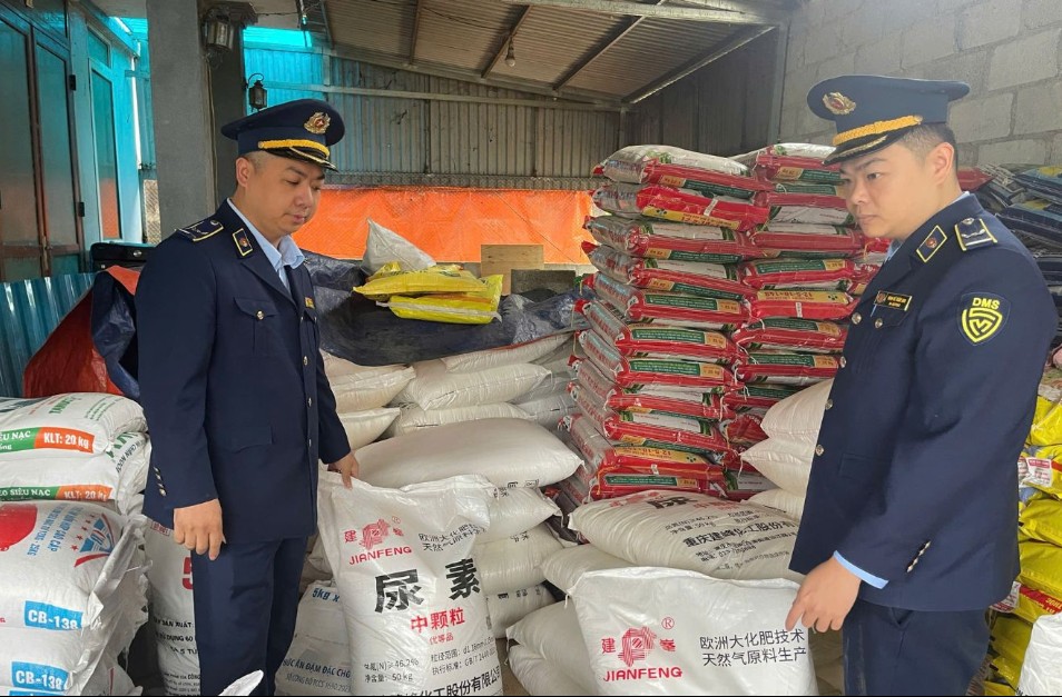 Cao Bằng thu giữ 2.500kg phân đạm nhập lậu