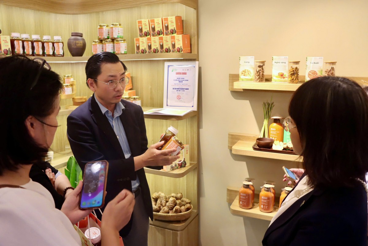 Khai mạc Không gian trưng bày, livestream “Sức sống hàng Việt” lần thứ 3