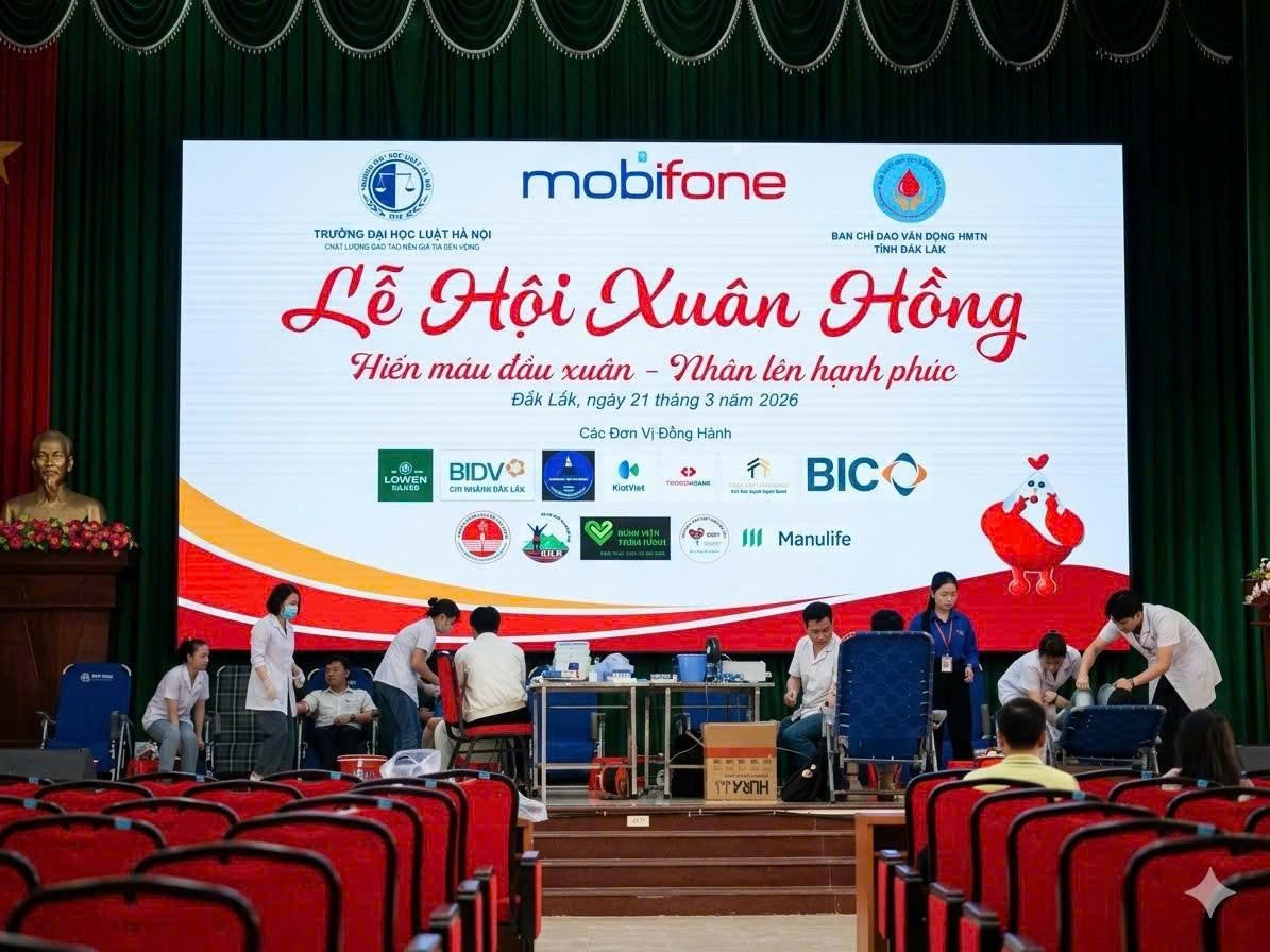 Hơn 290 đơn vị máu được tiếp nhận tại Lễ hội Xuân Hồng ở Phân hiệu Trường Đại học Luật Hà Nội tại Đắk Lắk