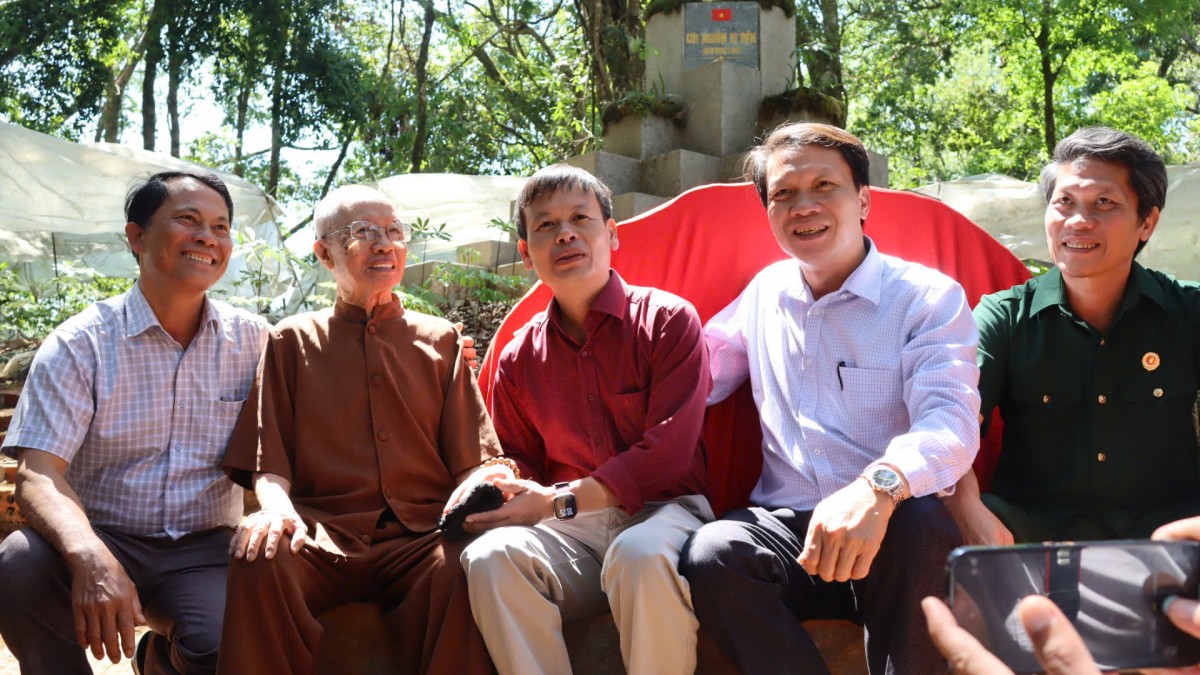 Quảng Ngãi: Tặng 3000 cây giống Sâm Ngọc Linh cho thanh niên khởi nghiệp Quảng Ngãi: Tặng 3000 cây giống Sâm Ngọc Linh cho thanh niên khởi nghiệp