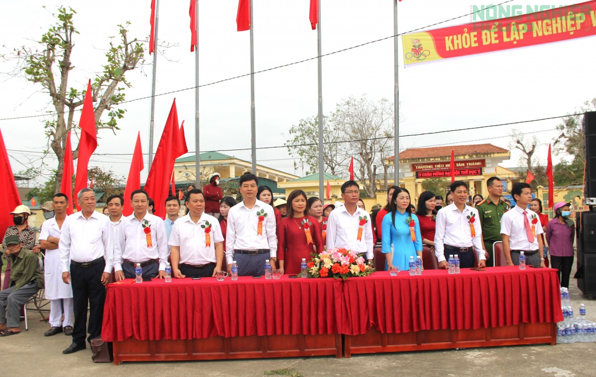 Nghệ An: "Xây dựng con người Bình Minh khỏe về thể chất, mạnh về tinh thần, đoàn kết trong cộng đồng”