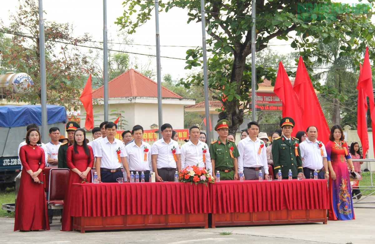 Nghệ An: "Xây dựng con người Bình Minh khỏe về thể chất, mạnh về tinh thần, đoàn kết trong cộng đồng”