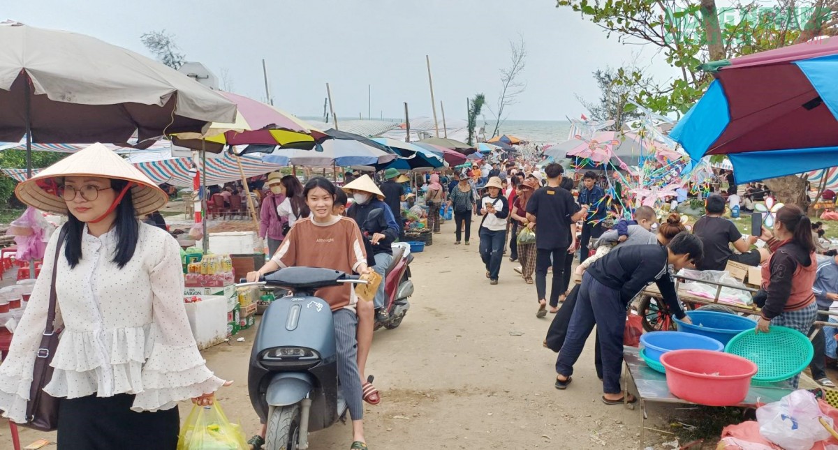 Cá trích nướng “gây sốt” mạng xã hội, thơm lừng làng biển xứ Nghệ
