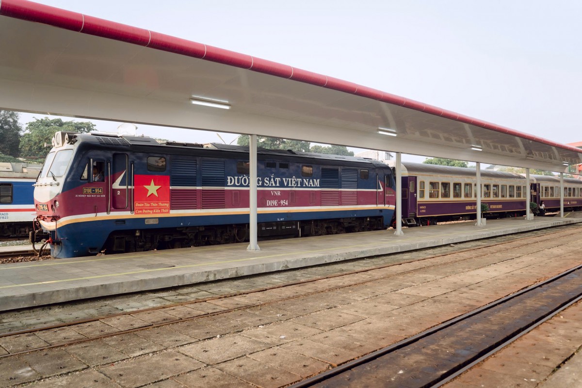 Giao diện mới của đoàn tàu được thiết kế theo hướng hiện đại nhưng vẫn đậm đà bản sắc văn hóa.