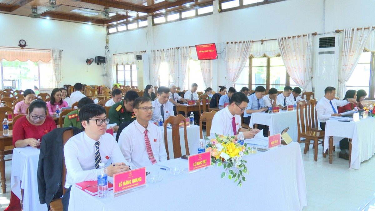 Các đại biểu tham dự kỳ họp thứ nhất Hội đồng nhân dân phường Điện Bàn khóa II, nhiệm kỳ 2026–2031 tại TP Đà Nẵng.