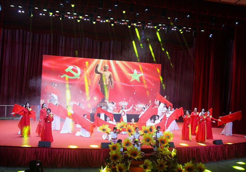 Tiết mục nghệ thuật của đoàn Quảng Ninh tham dự Liên hoan Tuyên truyền lưu động toàn quốc năm 2026.