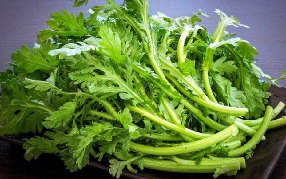 “Thần dược mùa xuân”: Rau cải cúc tốt từ tim đến não