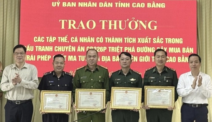 Cao Bằng: Khen thưởng các tập thể, cá nhân xuất sắc trong đấu tranh chuyên án CB326P