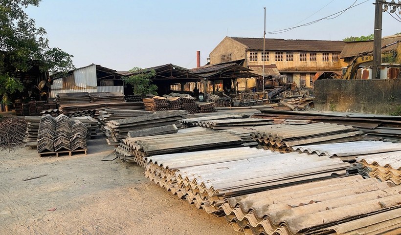 ra khỏi khu vực đất đã bị thu hồi