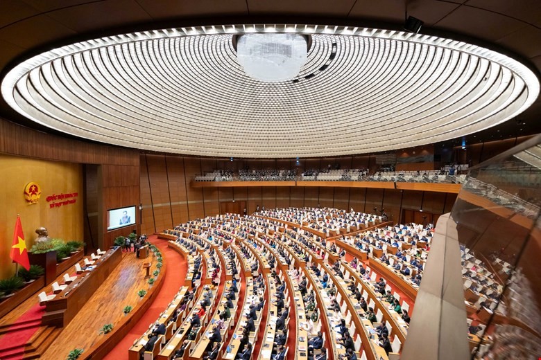 Các đại biểu Quốc hội khóa XV họp tại Hội trường Diên Hồng.