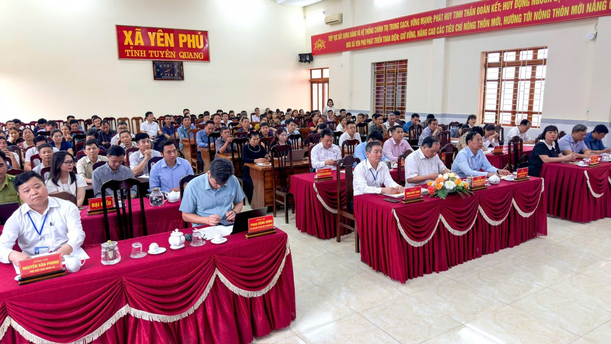 Hội nghị tọa đàm định hướng chuyển đổi cơ cấu giống cây trồng, vật nuôi; hướng tới phát triển nông nghiệp bền vững năm 2026 được tổ chức tại xã Yên Phú, tỉnh Tuyên Quang