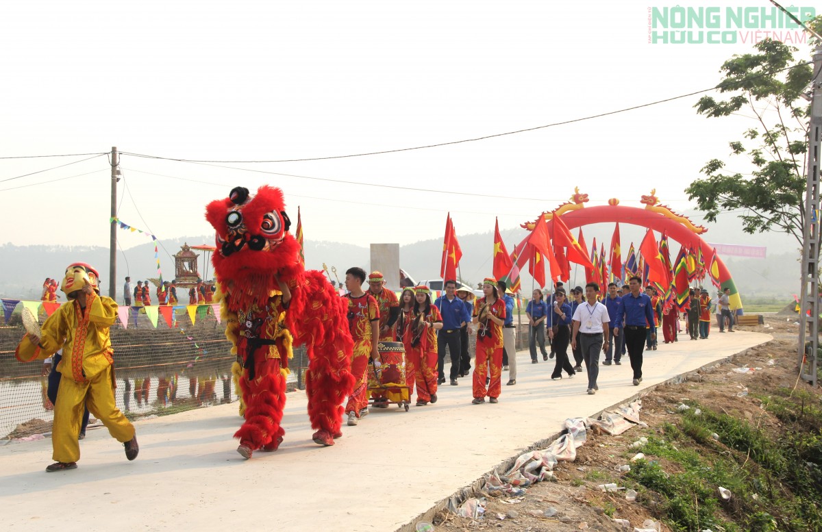 Trang trọng khai hội Đền Canh, xã Bình Minh lần thứ nhất năm 2026