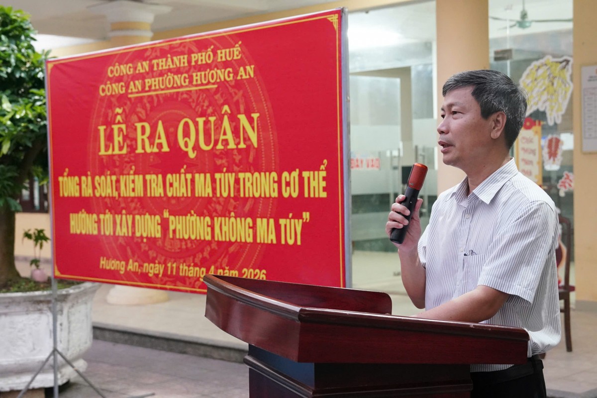 đồng chí Đặng Hữu Hải - Bí thư Đảng ủy, Chủ tịch HĐND phường phát biểu tại buổi lễ